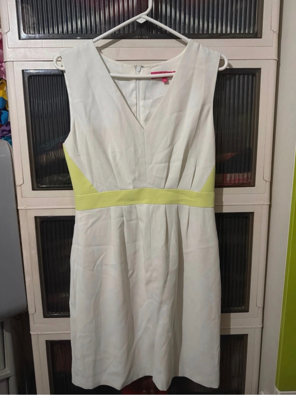 Catherine Malandrino White Strapless V‑Neck Dress with Lemon Waistband